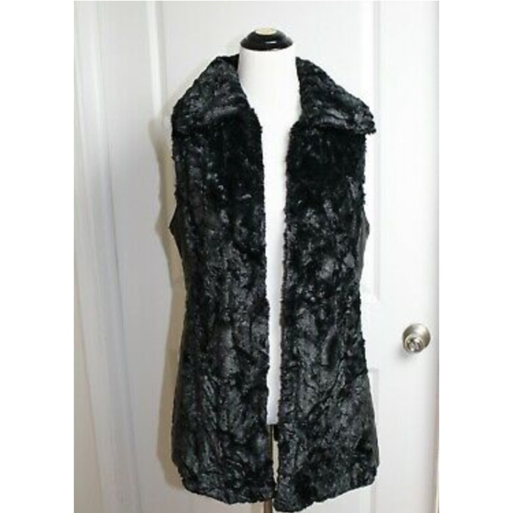 MARC FAUX FUR VEST 😻